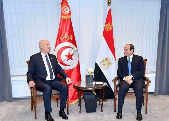 الرئيس المصري يستقبل نظيره التونسي في مقر اقامته بجدة الرئيس المصري يستقبل نظيره التونسي في مقر اقامته بجدة