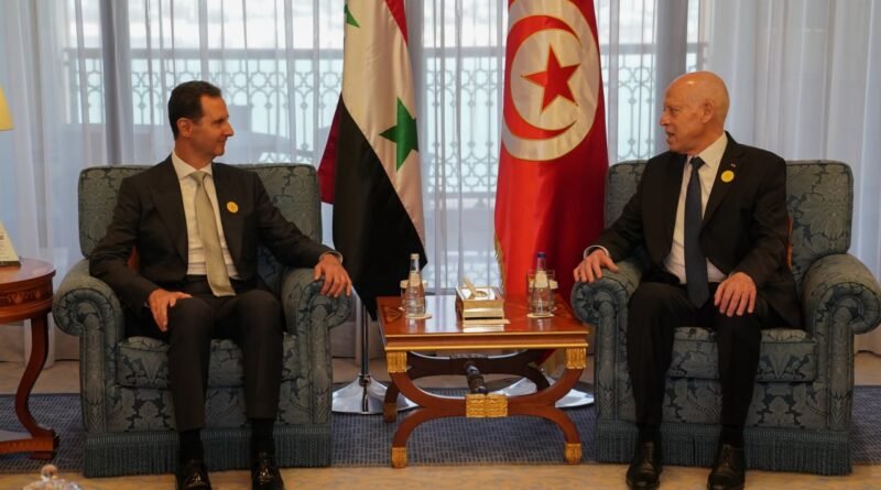 الأسد يرحب بعودة العلاقات الطبيعية والتاريخية بين سوريا وتونس الأسد يرحب بعودة العلاقات الطبيعية والتاريخية بين سوريا وتونس
