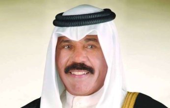 أمير الكويت يعزي أسرة عبد الكريم عبد القادر المزين