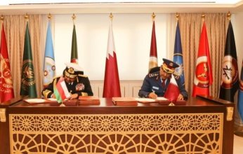 مذكرات تفاهم بين عمان وقطر في مجالات التعاون العسكري بين البلدين