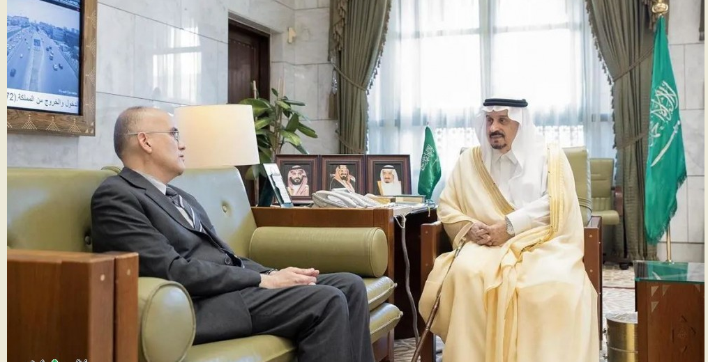 أمير الرياض يستقبل سفير جمهورية كوستاريكا أمير الرياض يستقبل سفير جمهورية كوستاريكا