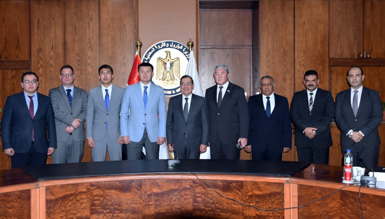 الملا: مصر نفذت العديد من الإصلاحات فى قطاع التعدين وحرصه على تهيئة المناخ الجاذب للاستثمار الملا: مصر نفذت العديد من الإصلاحات فى قطاع التعدين وحرصه على تهيئة المناخ الجاذب للاستثمار