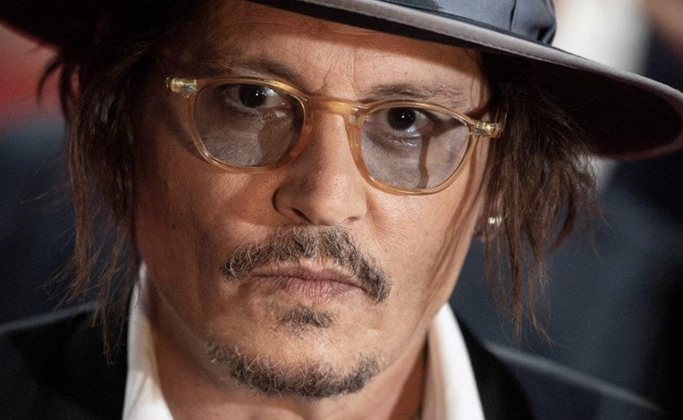 عودة جوني ديب إلى السينما من الباب العريض عودة جوني ديب إلى السينما من الباب العريض