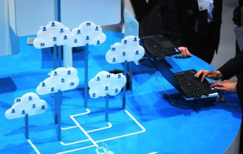 السعودية تطلق أول منطقة اقتصادية خاصة للاستثمار بالحوسبة السحابية