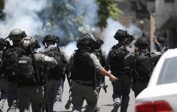 إصابة شاب فلسطيني برصاص الاحتلال عند حاجز عسكري شمال الضفة