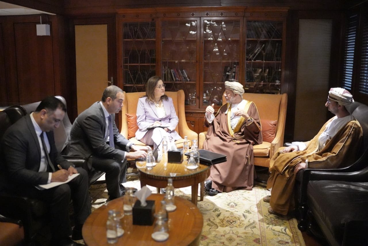 وزيرة التخطيط المصرية تبحث مع وزير المالية العماني سبل التعاون المشترك وزيرة التخطيط المصرية تبحث مع وزير المالية العماني سبل التعاون المشترك