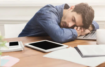 دراسة أمريكية حديثة تنصح الموظفين بأخذ قيلولة 10 دقائق