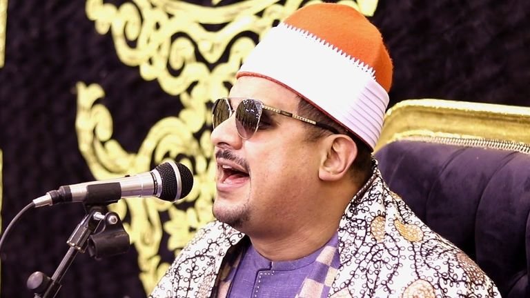 بالتفاصيل.. قصة القارئ المصري ممدوح عامر الذي رقص وغنى في إحدى حفلات الزفاف بالتفاصيل.. قصة القارئ المصري ممدوح عامر الذي رقص وغنى في إحدى حفلات الزفاف