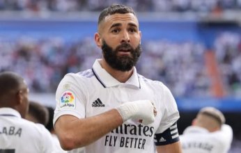 اتحاد جدة يعرض 200 مليون يورو لانضمام كريم بنزيمة لمدة موسمين