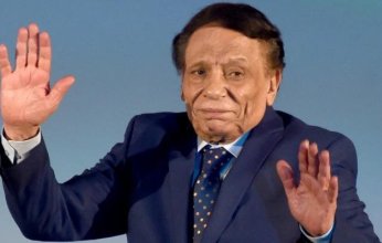 نقيب المهن التمثيلية يوضح تفاصيل الحالة الصحية لـ الزعيم عادل إمام