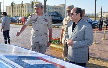 الرئيس المصري يجري جولة تفقدية بالعاصمة الإدارية الجديدة