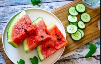 تعرف على أطعمة ومشروبات تقلل حرارة الجسم خلال فصل الصيف