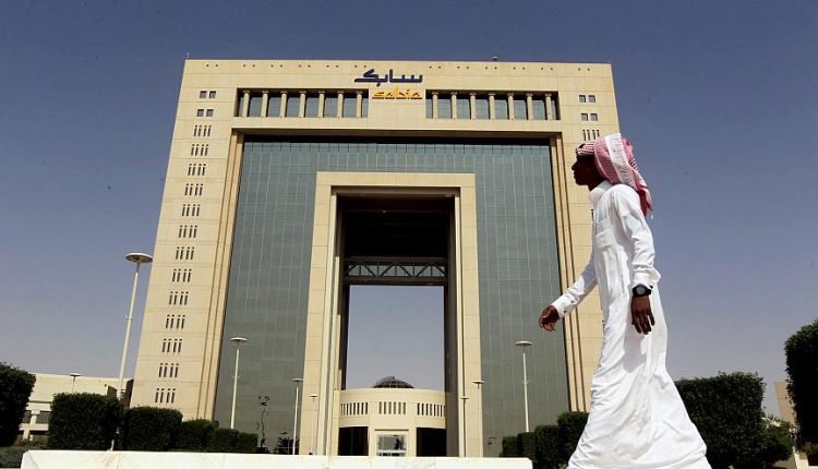 السعودية.. تراجع أرباح سابك 90% في الربع الأول لتسجل 660 مليون ريال السعودية.. تراجع أرباح سابك 90% في الربع الأول لتسجل 660 مليون ريال