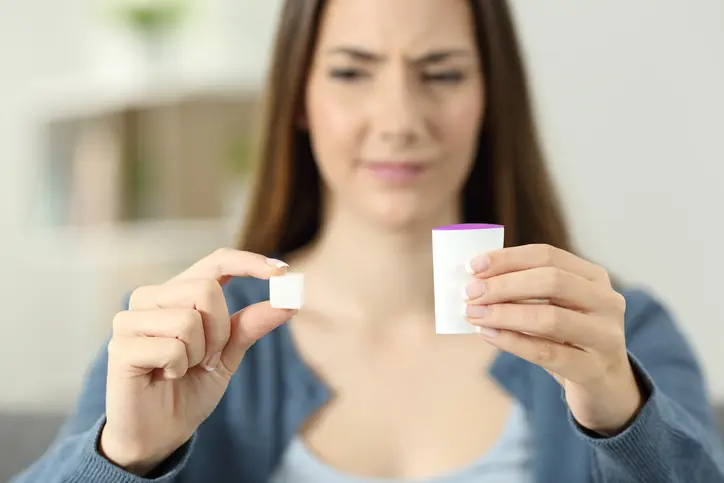 الاستهلاك المفرط للسكر قد يؤدي إلى السمنة ومرض السكري.. تحذيرات عديدة الاستهلاك المفرط للسكر قد يؤدي إلى السمنة ومرض السكري.. تحذيرات عديدة