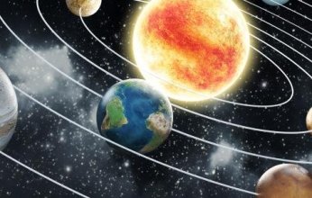عالم يقترح نقل الأرض بعيدًا عن الشمس لحل أزمة الاحتباس الحرارى.. هل يحدث؟
