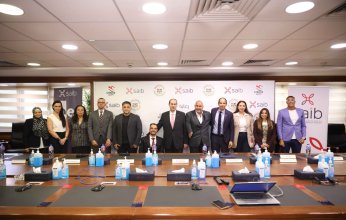 بنك saib يوقع بروتوكول لرعاية السباح هيثم عادل لمحاولة عبور المانش