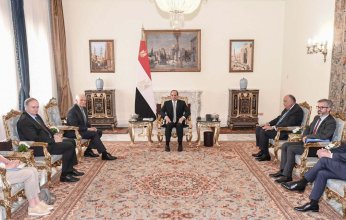 السيسي» و«بوريل» يؤكدان الحرص على استمرار التعاون والحوار بشأن مكافحة الهجرة غير الشرعية والإرهاب