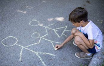 هل يؤثر «اليتم» على مناعة الشخص في الكبر؟.. دراسة تجيب