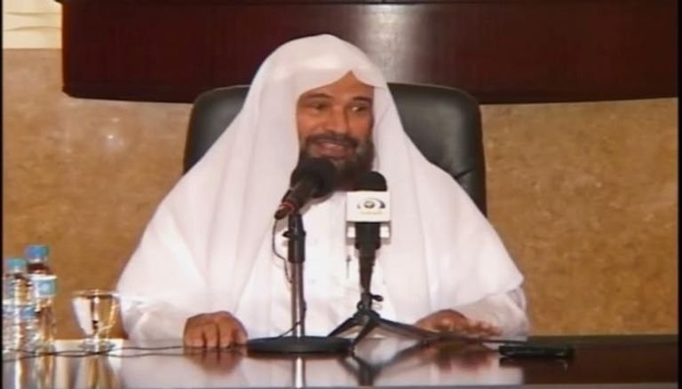 وعكة صحية تؤثر على حركة ونطق الداعية السعودي سعيد بن مسفر.. فما التفاصيل؟ وعكة صحية تؤثر على حركة ونطق الداعية السعودي سعيد بن مسفر.. فما التفاصيل؟