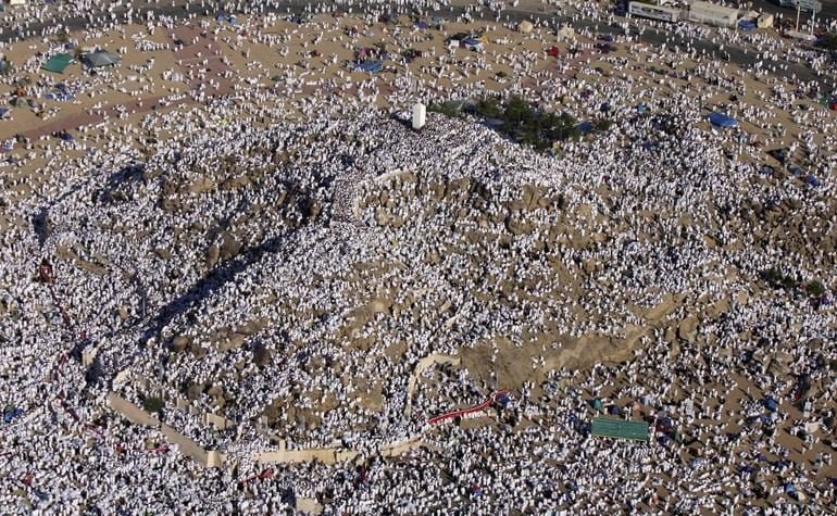 وزارة الحج والعمرة تعلن اكتمال التصعيد إلى مشعر عرفات وزارة الحج والعمرة تعلن اكتمال التصعيد إلى مشعر عرفات
