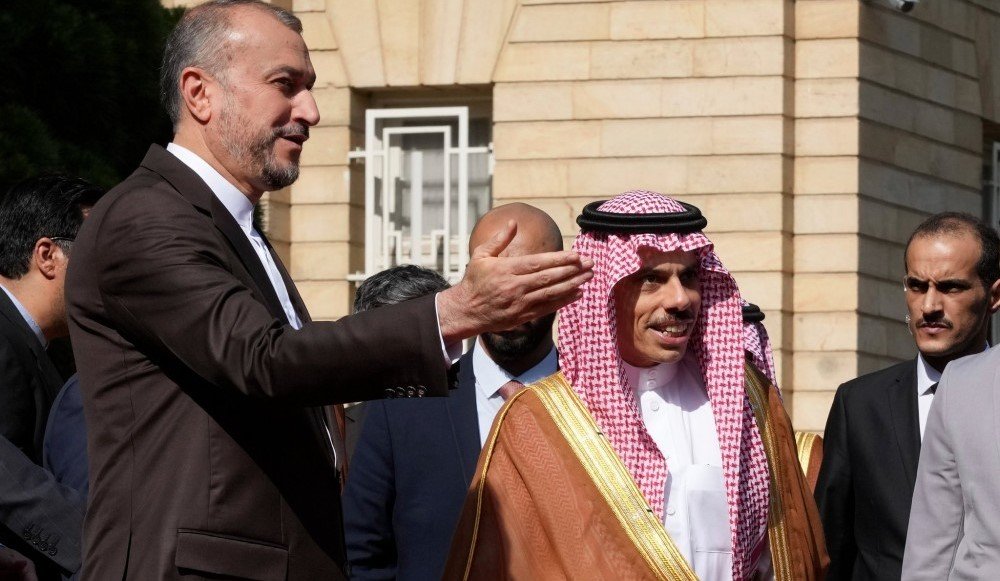 وزير الخارجية السعودي يصل إلى طهران وزير الخارجية السعودي يصل إلى طهران