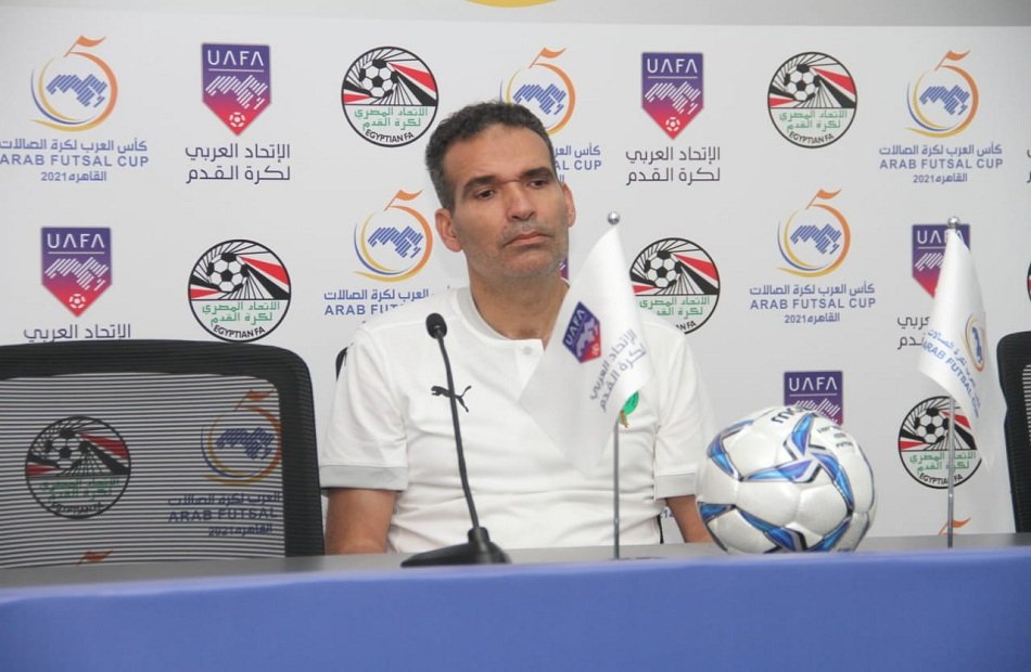 المدرب الكويتي والمغربي يتطلعان للمواجهة في نهائي كأس العرب لكرة القدم داخل الصالات المدرب الكويتي والمغربي يتطلعان للمواجهة في نهائي كأس العرب لكرة القدم داخل الصالات