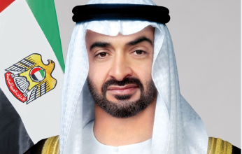 بمناسبة انتهاء فترة عمله.. الإمارات تمنح سفير رواندا وسام الاستقلال