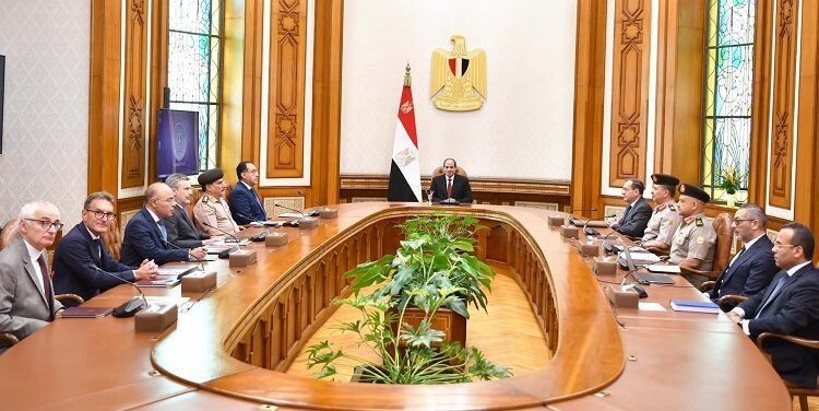 الرئيس السيسي يؤكد اهتمام مصر بجذب استثمارات الشركات الإيطالية الكبرى في قطاع التعدين الرئيس السيسي يؤكد اهتمام مصر بجذب استثمارات الشركات الإيطالية الكبرى في قطاع التعدين