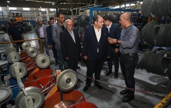 وزير التجارة والصناعة ومحافظ بورسعيد يتفقدان عدد من المصانع بالمنطقة الصناعية بجنوب بورسعيد
