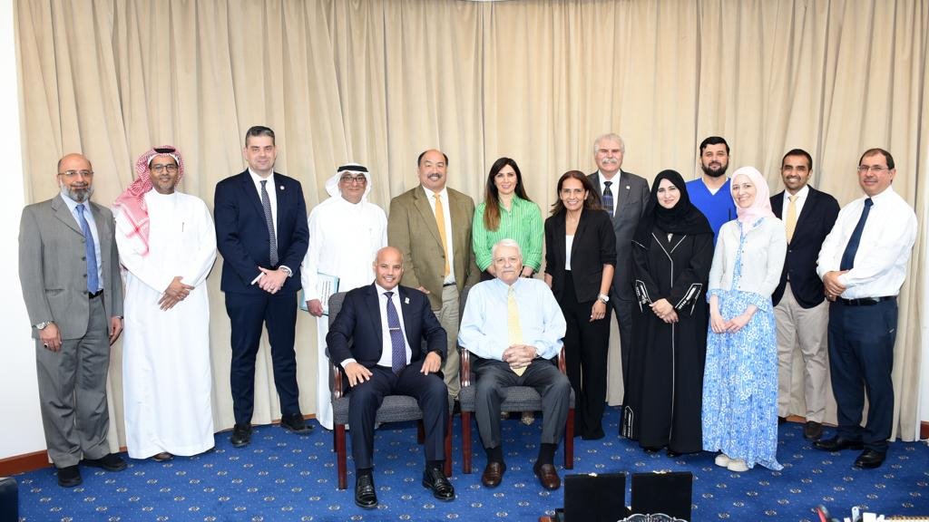 إشادة دولية بمستوى كلية طب الأسنان بجامعة الكويت إشادة دولية بمستوى كلية طب الأسنان بجامعة الكويت