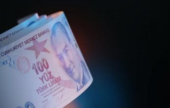 الليرة التركية تنهار أمام الدولار.. ماذا يحدث في الاقتصاد التركي؟