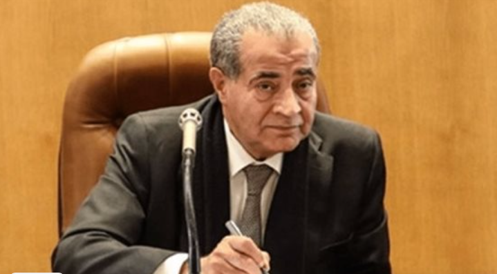 الحكومة المصرية تؤكد وجود مخزون استراتيجي من جميع السلع الأساسية تكفي لفترات طويلة الحكومة المصرية تؤكد وجود مخزون استراتيجي من جميع السلع الأساسية تكفي لفترات طويلة