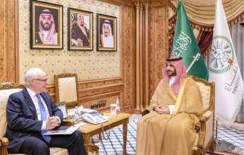 وزير الدفاع السعودي يلتقي المبعوثَ الأمريكي الخاص إلى اليمن