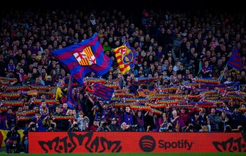 للاشتباه بارتكابهم جرائم.. إسبانيا تعتقل 25 من مشجعي برشلونة