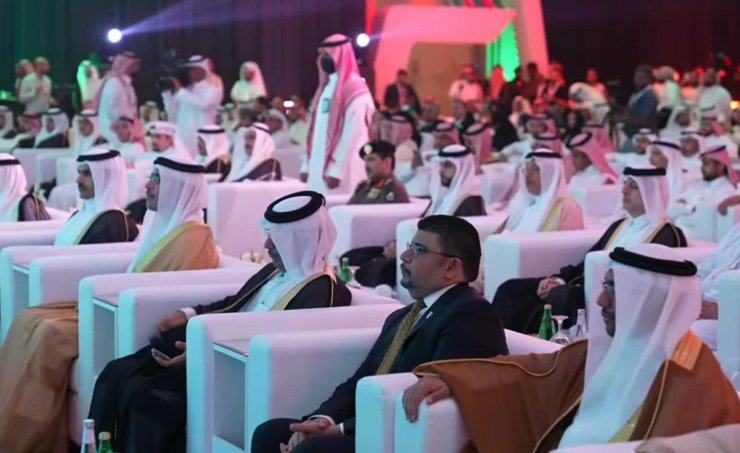 وزير الكهرباء البحريني: الربط الكهربائي الخليجي أحد أبرز المشاريع الاستراتيجية للبنية التحتية في المنطقة وزير الكهرباء البحريني: الربط الكهربائي الخليجي أحد أبرز المشاريع الاستراتيجية للبنية التحتية في المنطقة