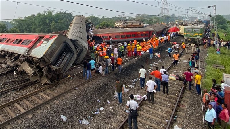 مصر تعزي الهند في ضحايا حادث تصادم عدة قطارات شرق البلاد مصر تعزي الهند في ضحايا حادث تصادم عدة قطارات شرق البلاد