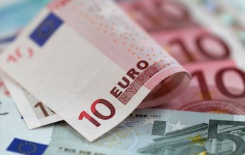 تعرف على أسعار اليورو والجنيه الإسترليني أمام الدولار بالأسواق العالمية.. اليوم