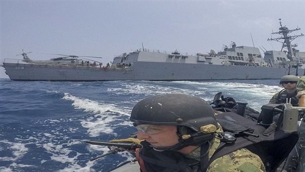 سفن أمريكية ويابانية تصل إلى الفلبين لإجراء تدريبات بحرية ثلاثية سفن أمريكية ويابانية تصل إلى الفلبين لإجراء تدريبات بحرية ثلاثية
