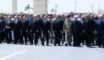 بالصور.. الرئيس المصري يشارك فى جنازة والدة رئيس مجلس الوزراء الدكتور مصطفى مدبولي
