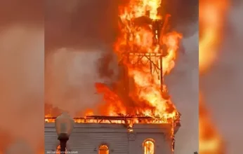 شاهد بالفيديو.. حريق يلتهم كنيسة تاريخية في أمريكا