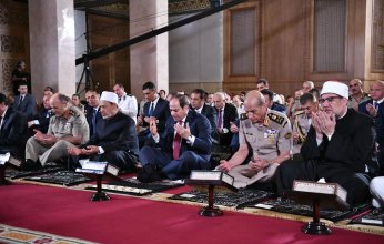 متحدث الرئاسة بمصر ينشر صور مشاركة الرئيس السيسي في صلاة عيد الأضحى بمسجد القوات الجوية