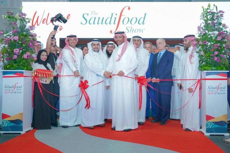 السعودية.. وزير الصناعة والثروة المعدنية يفتتح معرض سعودي فود 2023 السعودية.. وزير الصناعة والثروة المعدنية يفتتح معرض سعودي فود 2023