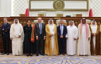 قطر وفرنسا تبحثان تعزيز العلاقات البرلمانية بين البلدين