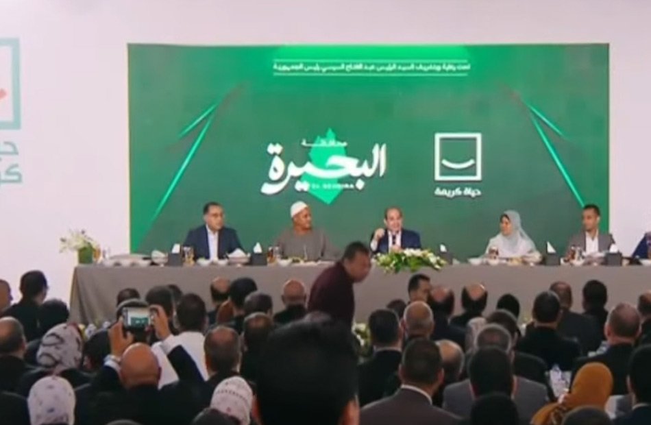 الرئيس المصري: نعمل على توفير وتأمين الاحتياطي من السلع الإستراتيجية لمدة 6 أشهر على الأقل الرئيس المصري: نعمل على توفير وتأمين الاحتياطي من السلع الإستراتيجية لمدة 6 أشهر على الأقل