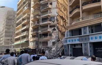 مصر.. وزير الصحة يوجه برفع حالة الاستعداد في مستشفيات الإسكندرية لاستقبال أي إصابات من العقار المنهار