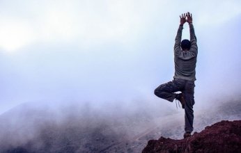 بمناسبة اليوم العالمي لليوجا.. تعرف على فوائدها للروح والجسد