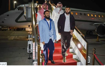 الفرنسي كريم بنزيما يصل جدة تمهيدا للانضمام لنادي الاتحاد