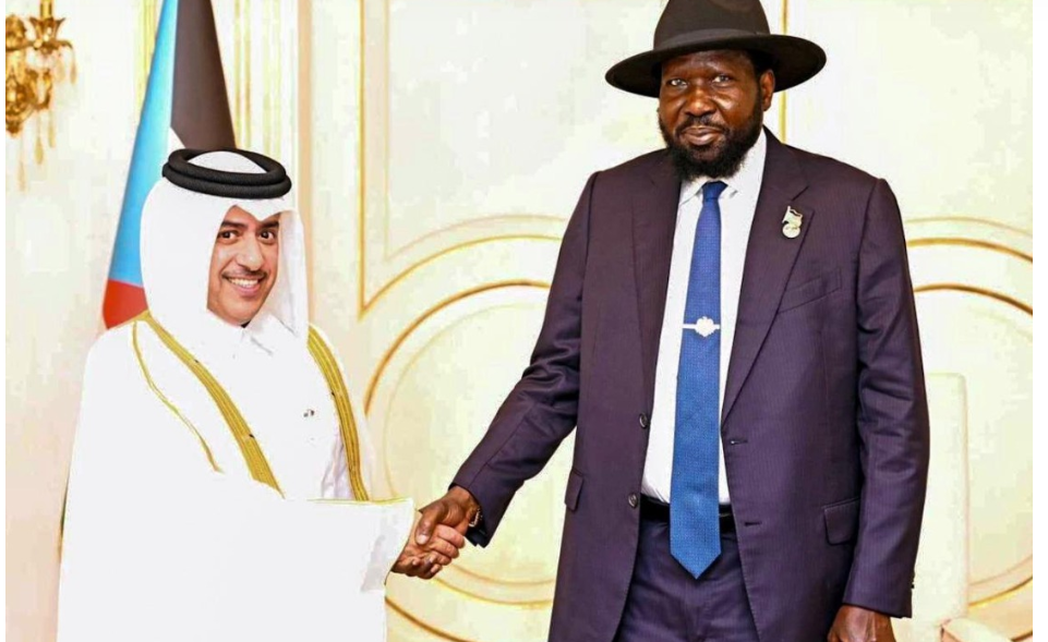 سلفاكير يتسلم أوراق اعتماد سفير دولة قطر سلفاكير يتسلم أوراق اعتماد سفير دولة قطر