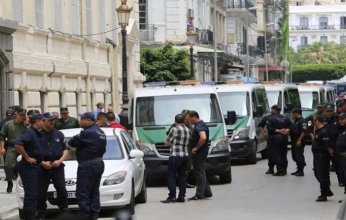 جزائري يقتل زوجته وجارته ثم ينتحر.. فما القصة.