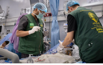 مركز الملك سلمان للإغاثة يختتم برنامج نبض السعودية التطوعي بمكلا في اليمن